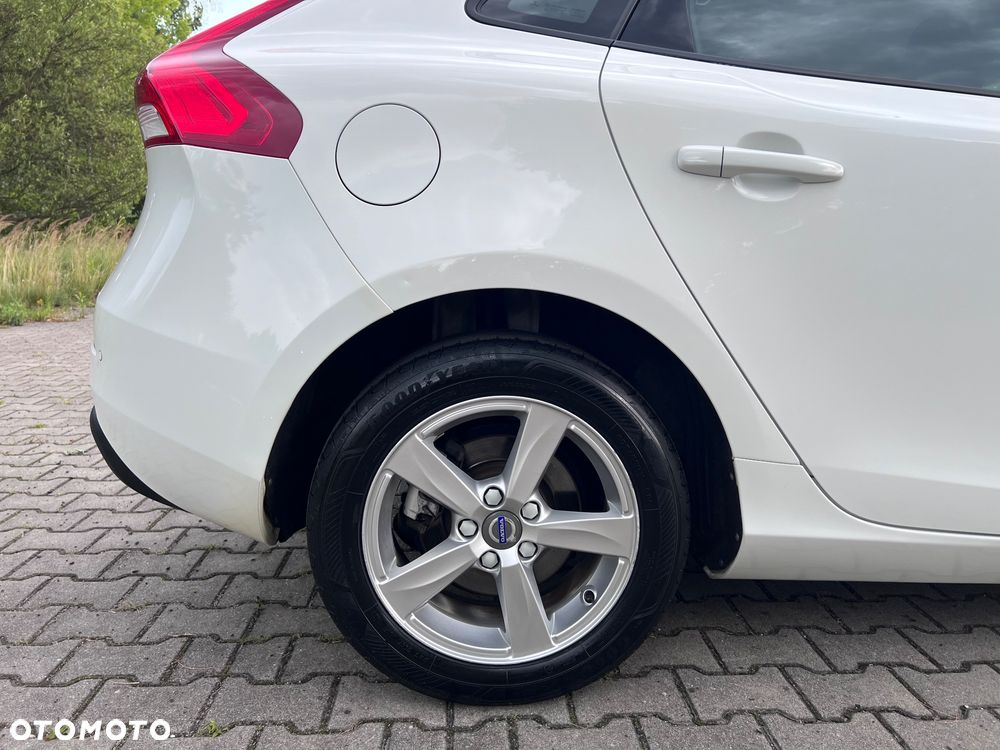 Volvo V40 D2 Kinetic - 17