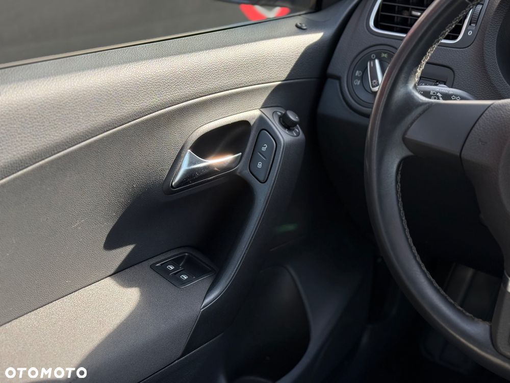 Volkswagen Polo 1.2 Life - 14