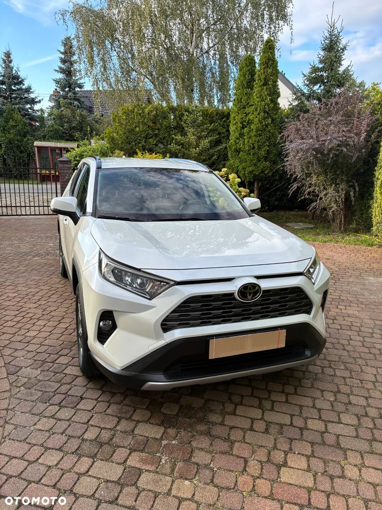 Toyota RAV4 - 1