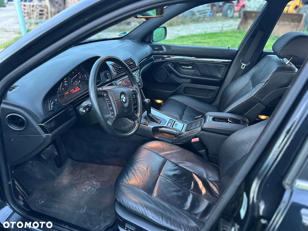 BMW Seria 5 525i - 14