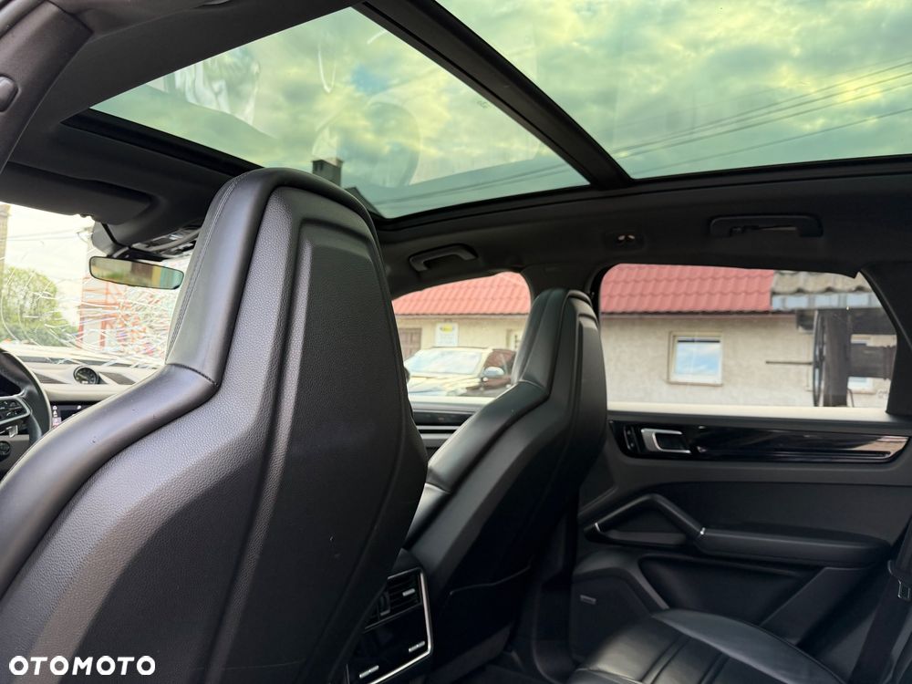 Porsche Cayenne E-Hybrid Tiptronic S - 32