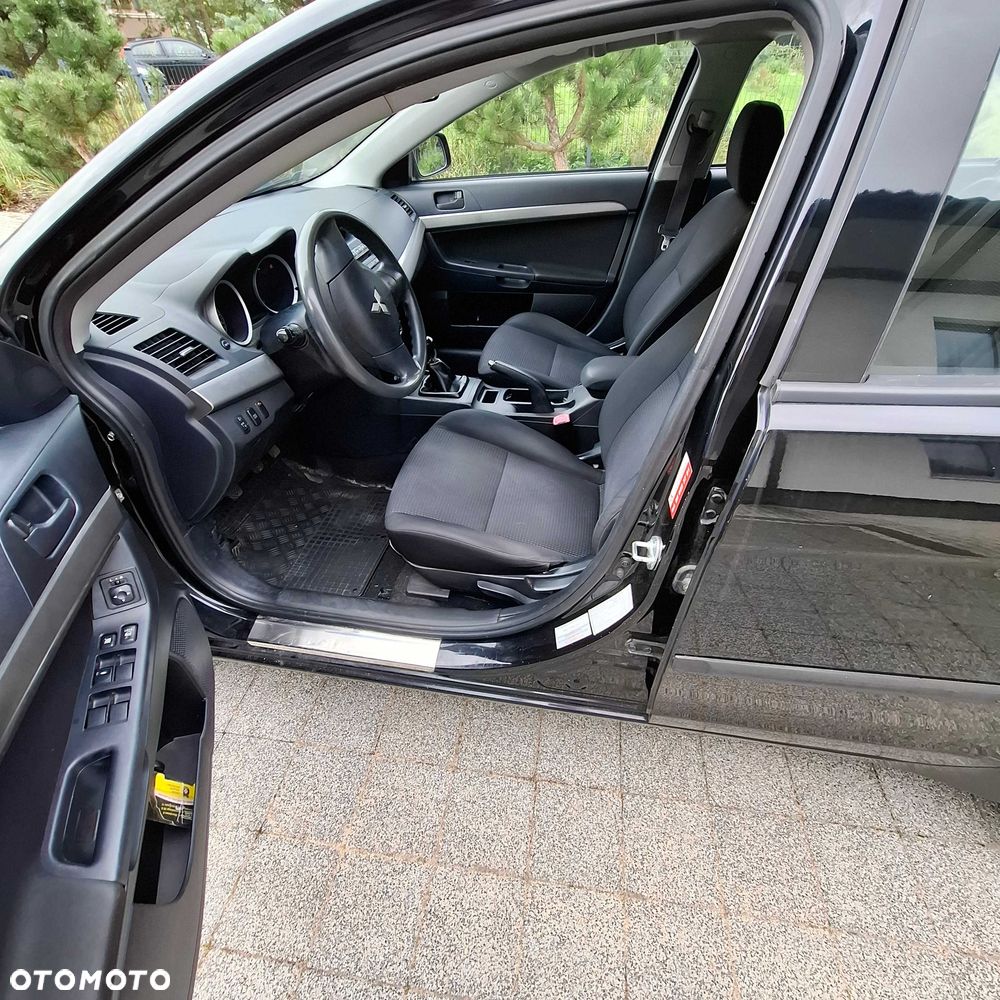 Mitsubishi Lancer - 7