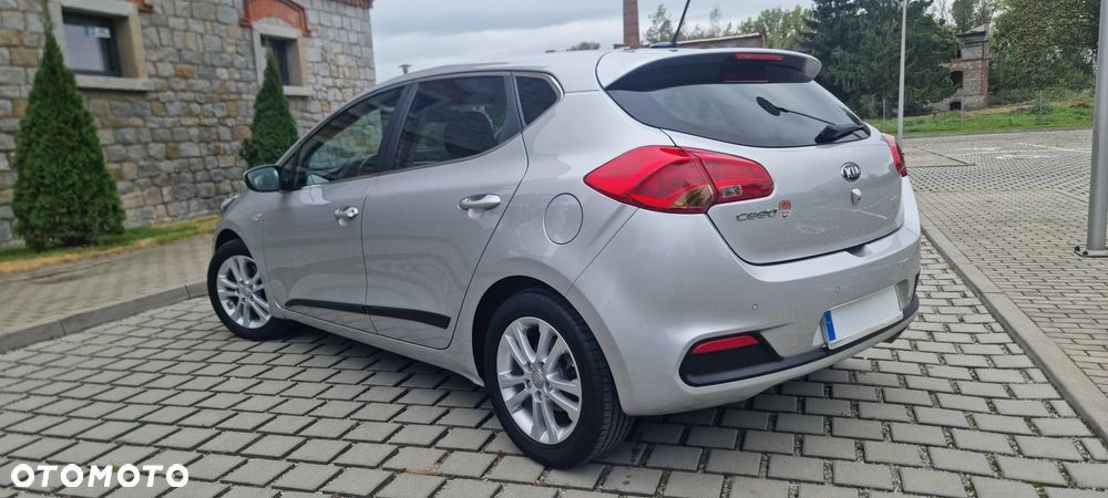 Kia Ceed 1.4 CVVT Dream Team Edition - 9