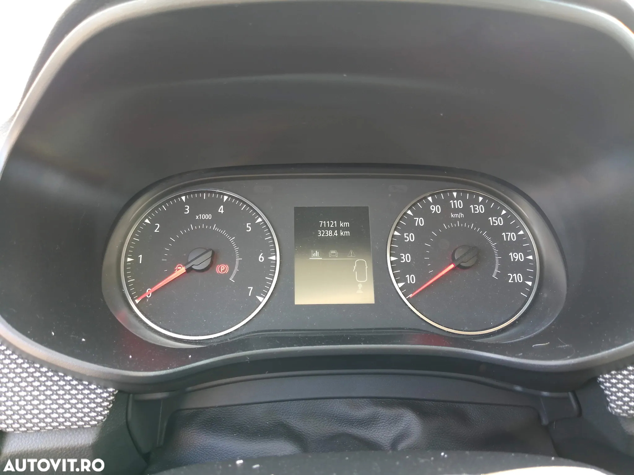 Dacia Logan TCe 90 MT6 Comfort - 12