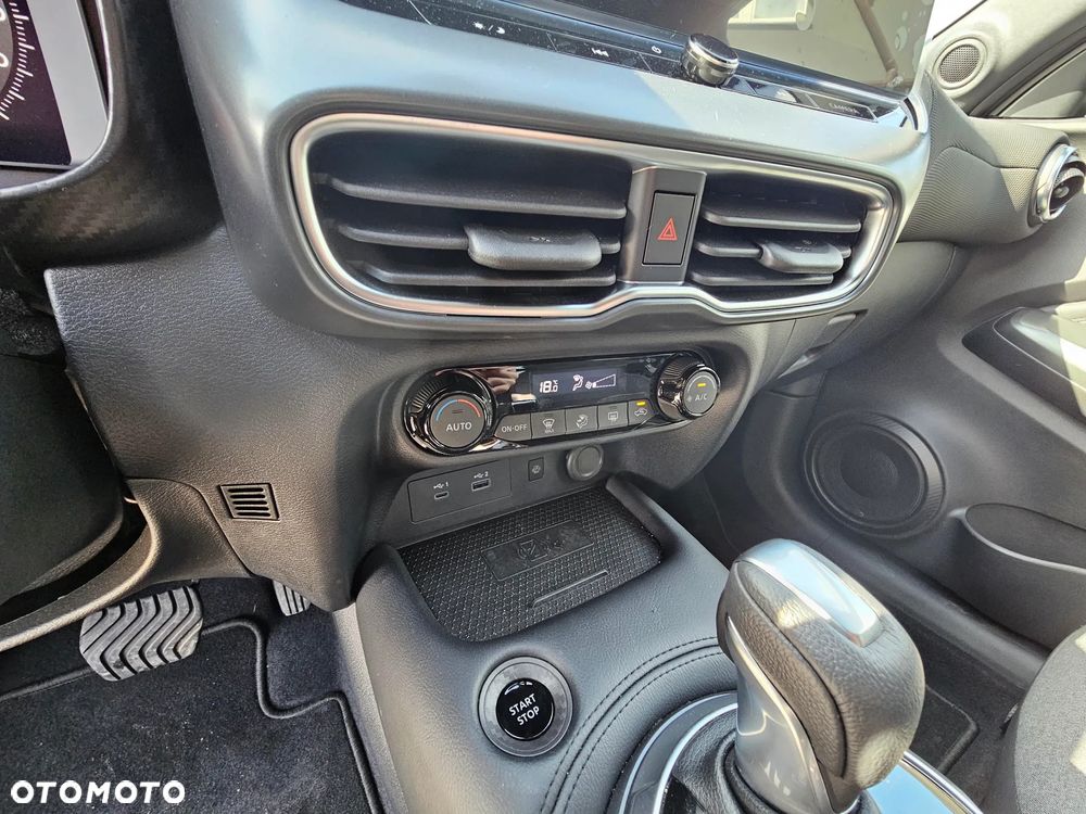Nissan Juke 1.6 Hybrid N-Connecta AMT - 23