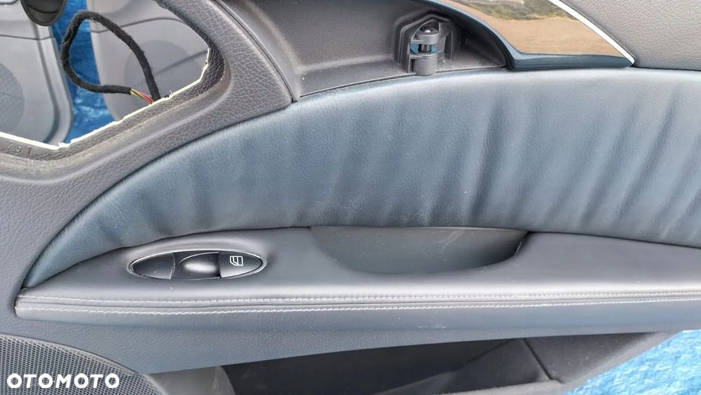 BOCZEK BOCZKI TAPICERKA DRZWI LEWY PRAWY PRZÓD PRZEDNI TYŁ TYLNY 6C37 KOMPLET MERCEDES W211 E55 AMG - 14