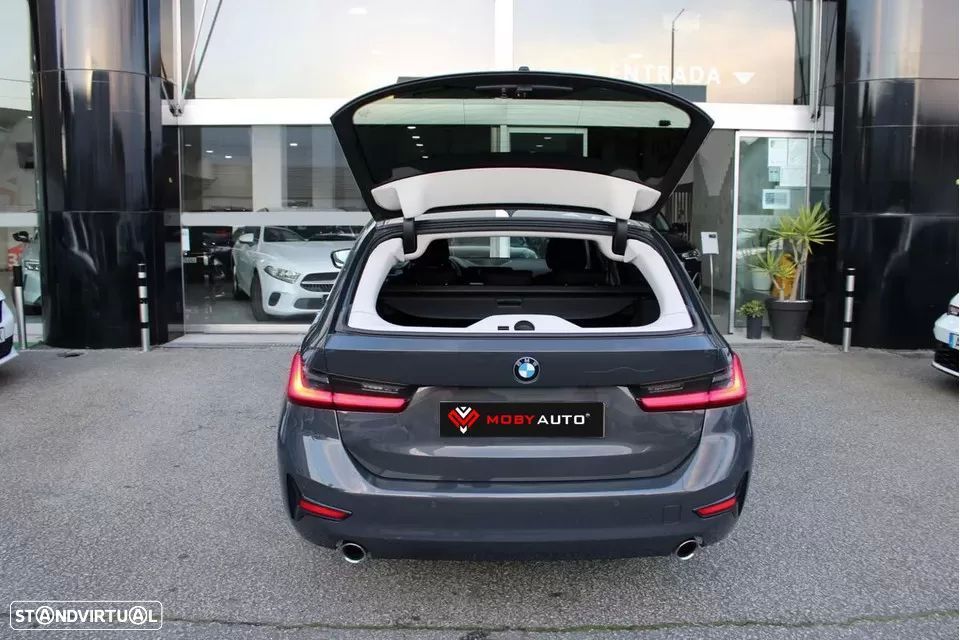 BMW 320 d Line Sport Auto — fotografia 22