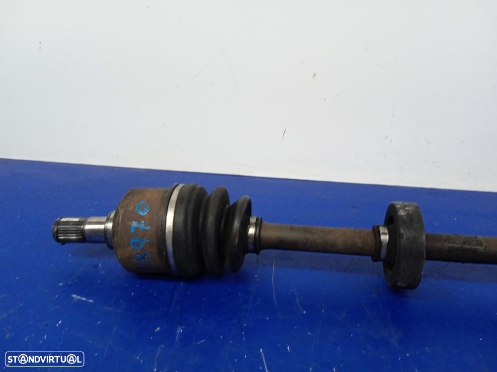 TRANSMISSÃO FRONTAL DIREITA HYUNDAI TRAJET 2002 -D4EA - 4