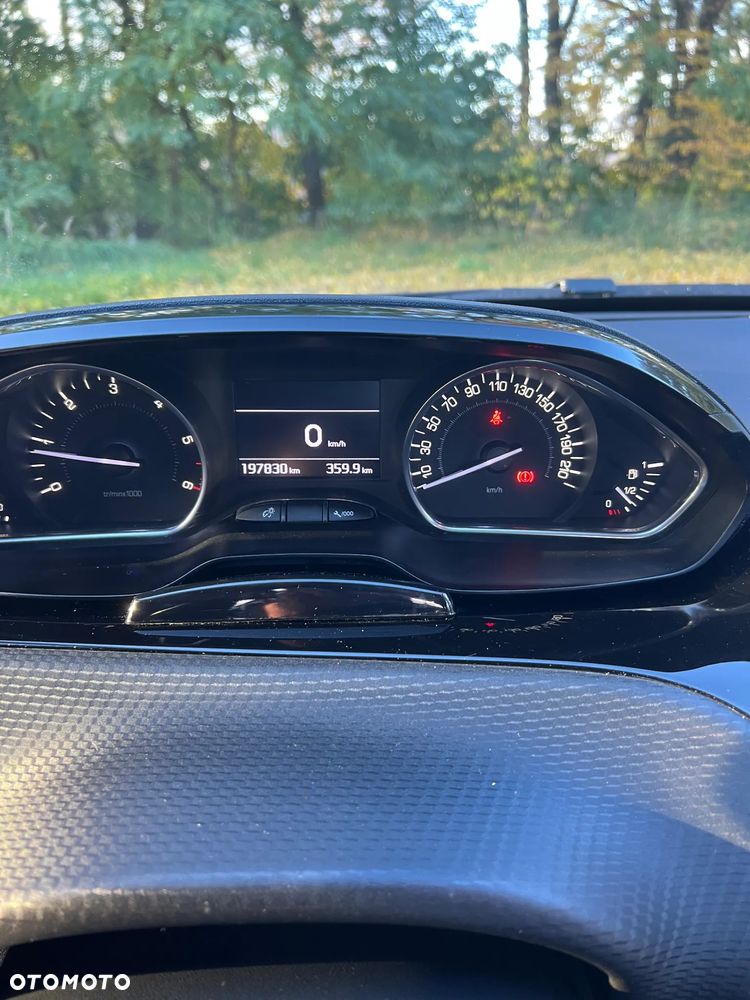 Peugeot 208 e-HDi 115 Stop&Start Allure - 11