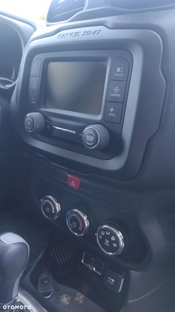 Jeep Renegade - 11