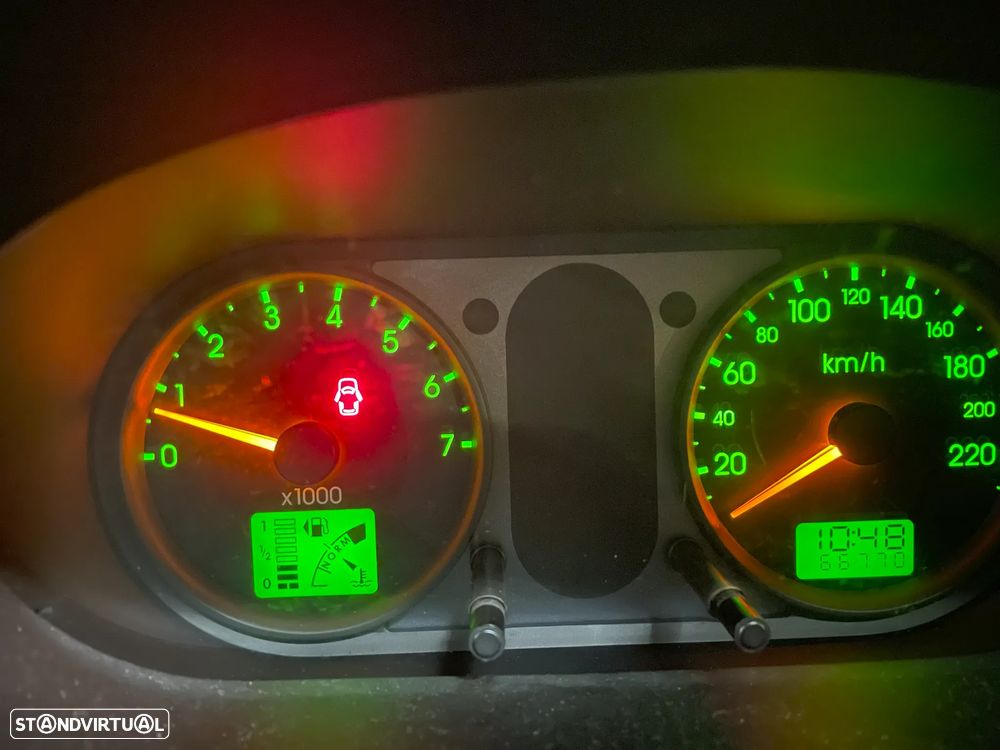 Ford Fiesta 1.25 Ghia - 21