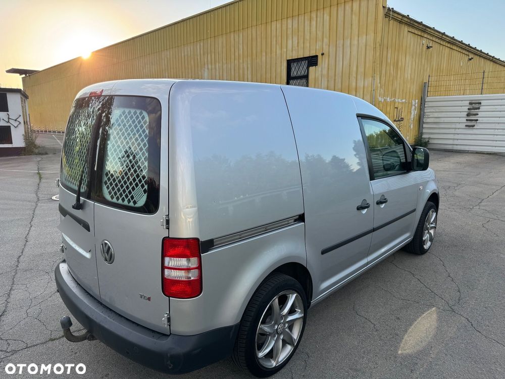 Volkswagen Caddy - 4