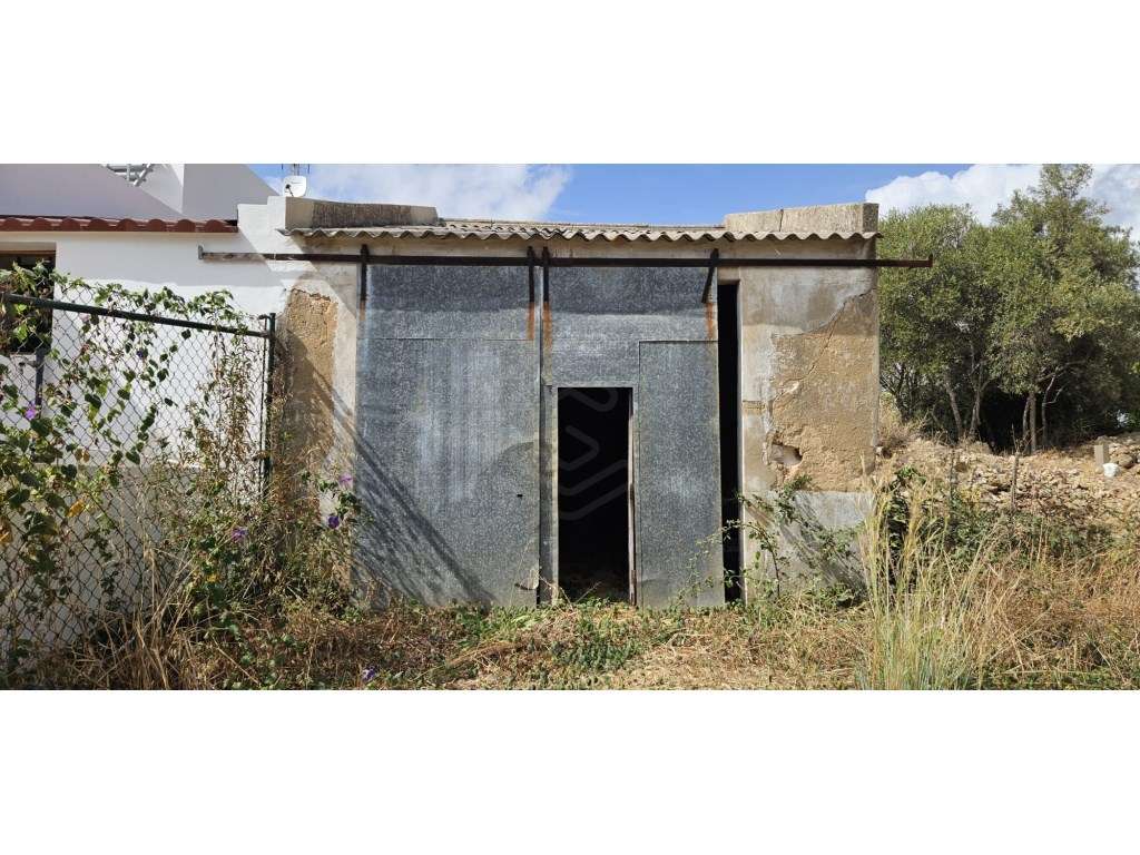Terreno Misto com armazém com 36 m2 em Moncarapacho, Olhão, Algarve - Grande imagem: 4/18