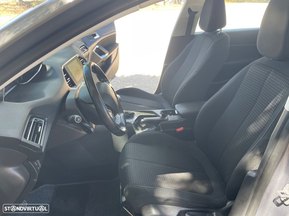 Peugeot 308 SW BlueHDi 120 Stop & Start Style - 32