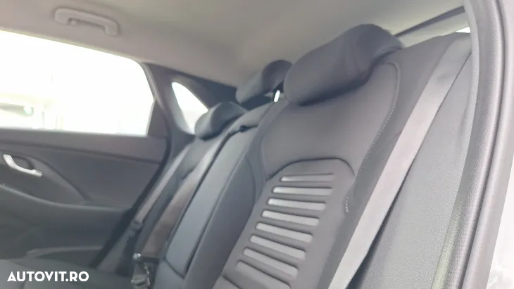 Hyundai i30 - 16