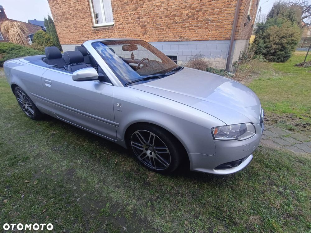 Audi A4 Avant 45 TFSI quattro S tronic S line - 15