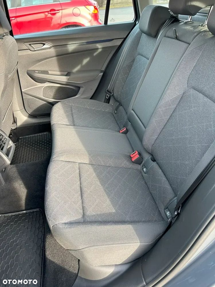Volkswagen Golf - 22