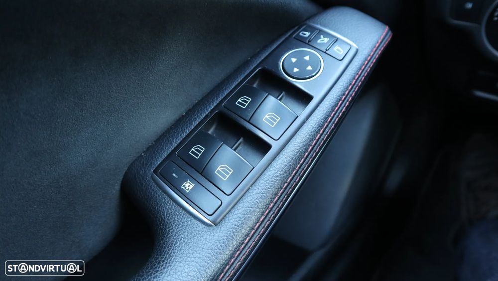 Mercedes-Benz CLA 200 d Shooting Brake AMG Line - 16