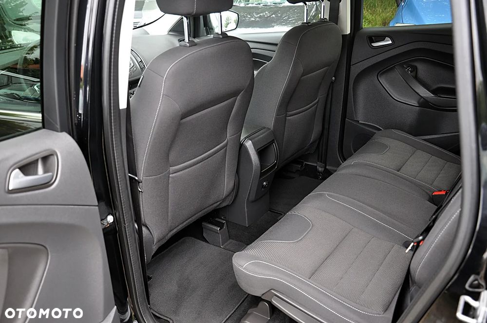 Ford Kuga - 27