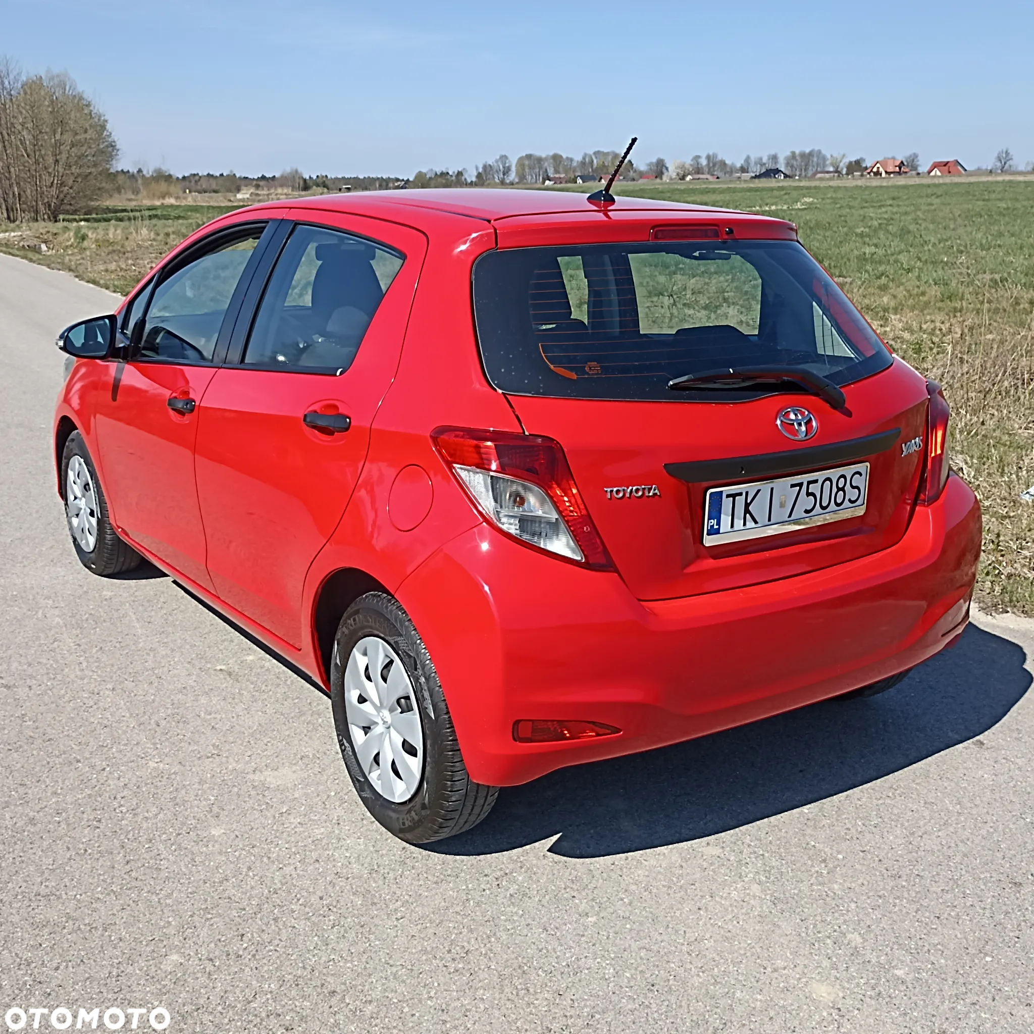 Toyota Yaris 1.0 Premium - 4