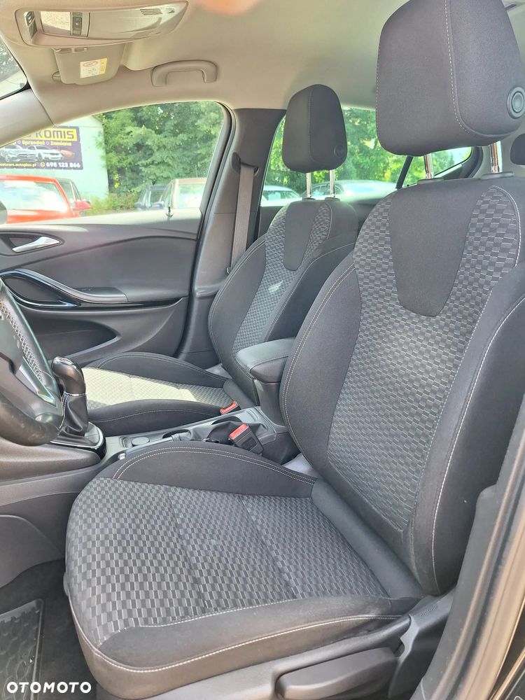 Opel Astra 1.4 Turbo Start/Stop Innovation - 17