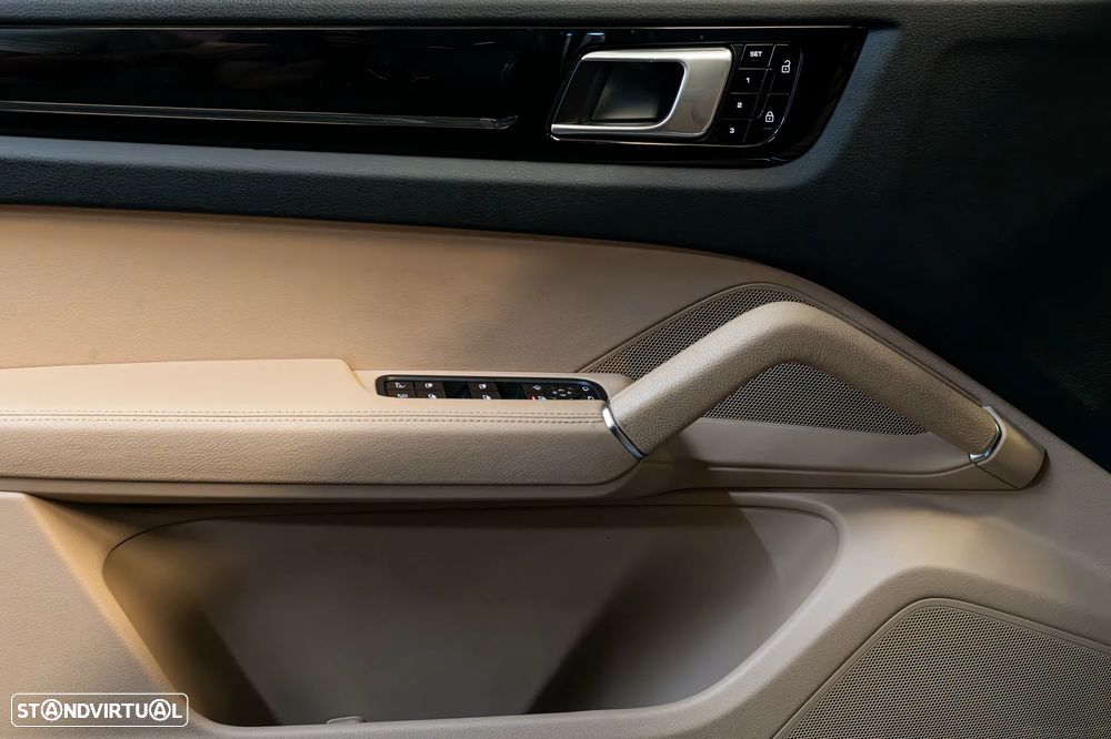 Porsche Cayenne E-Hybrid - 25