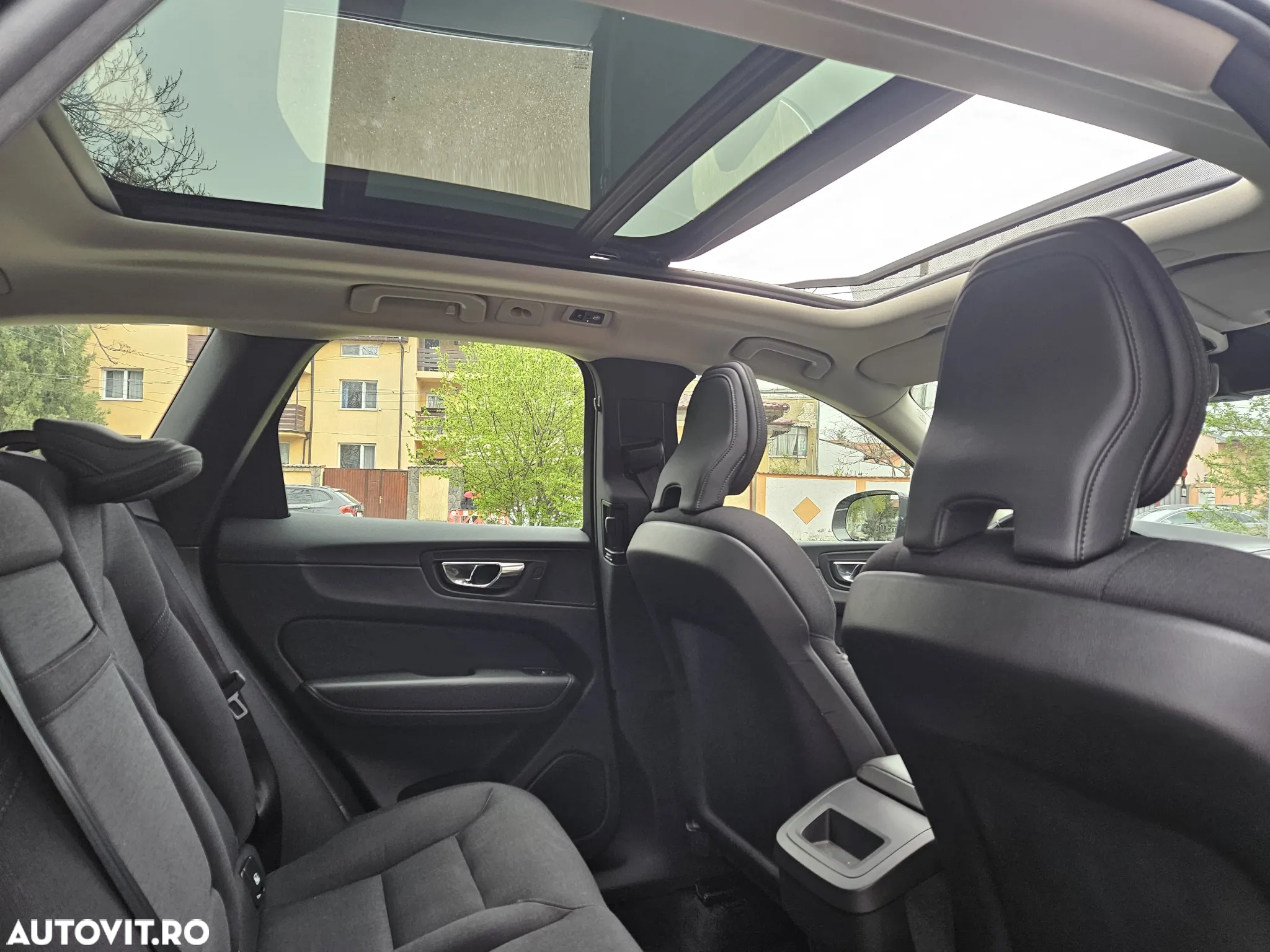 Volvo XC 60 D4 Momentum Pro - 2
