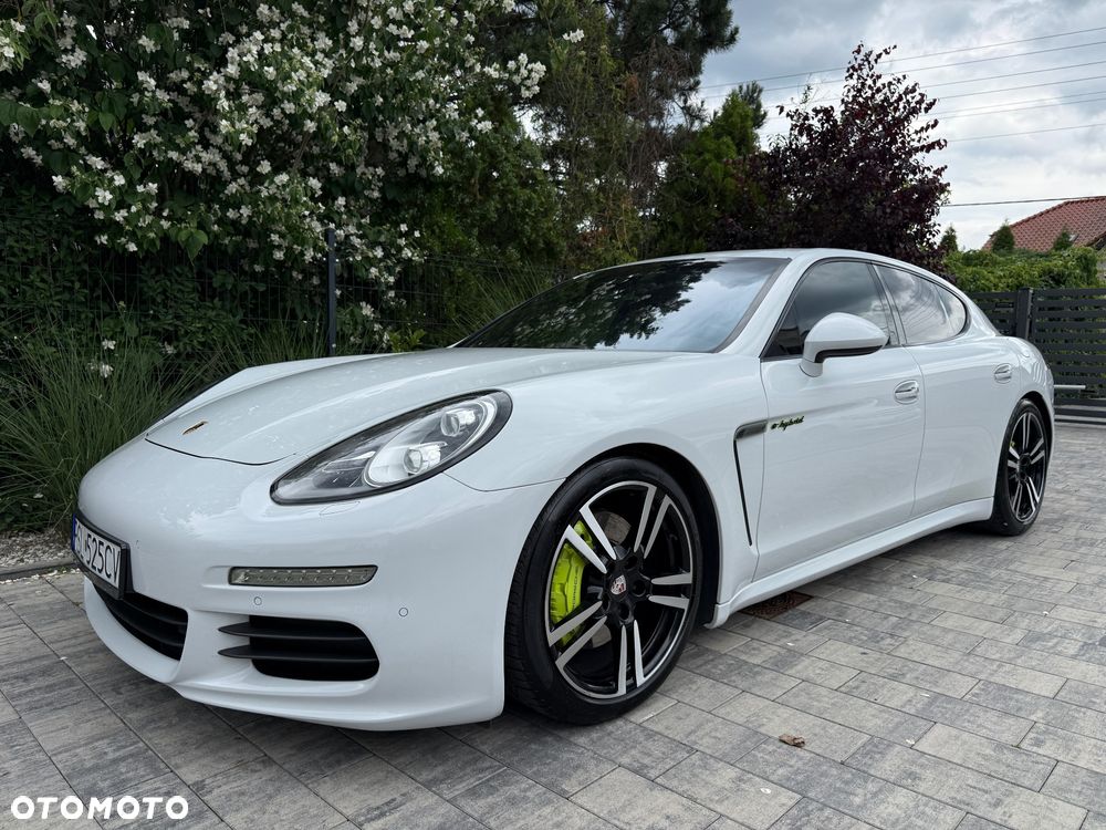 Porsche Panamera - 31