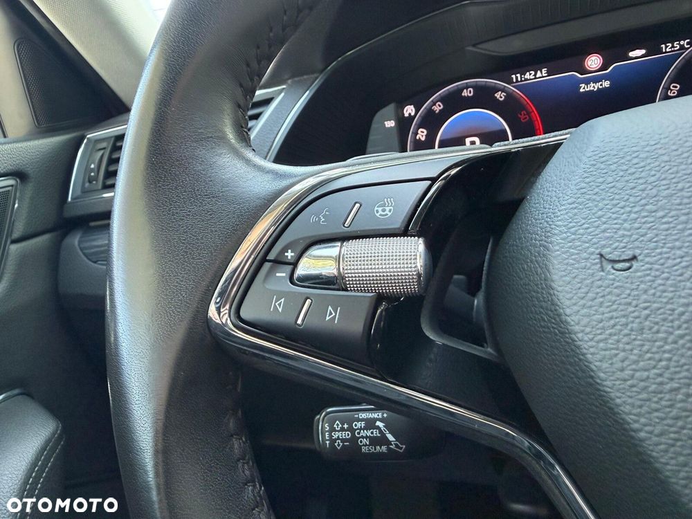 Skoda Superb 2.0 TDI SCR Style DSG - 19