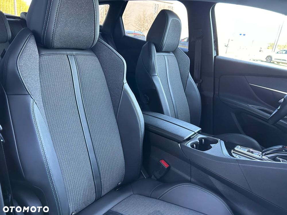 Peugeot 3008 1.5 BlueHDi Allure Pack S&S EAT8 - 22