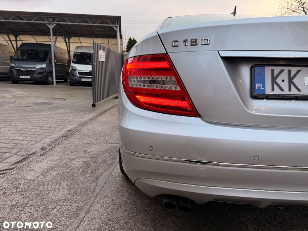 Mercedes-Benz Klasa C 180 BlueEFFICIENCY - 11