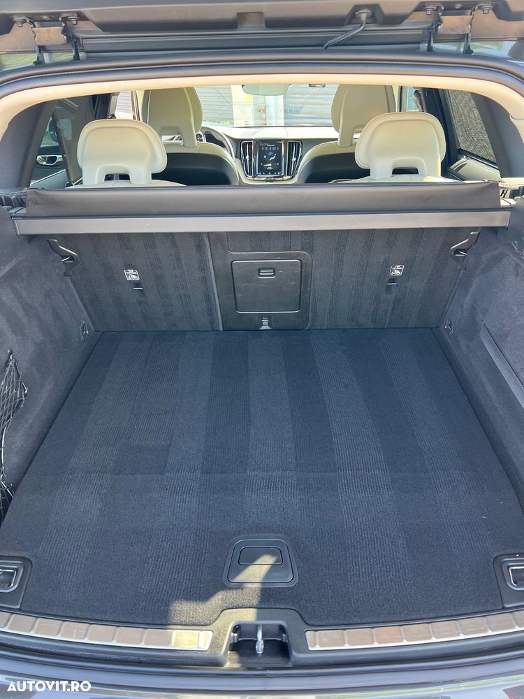 Volvo XC 60 T8 AWD Recharge Geartronic Inscription - 9