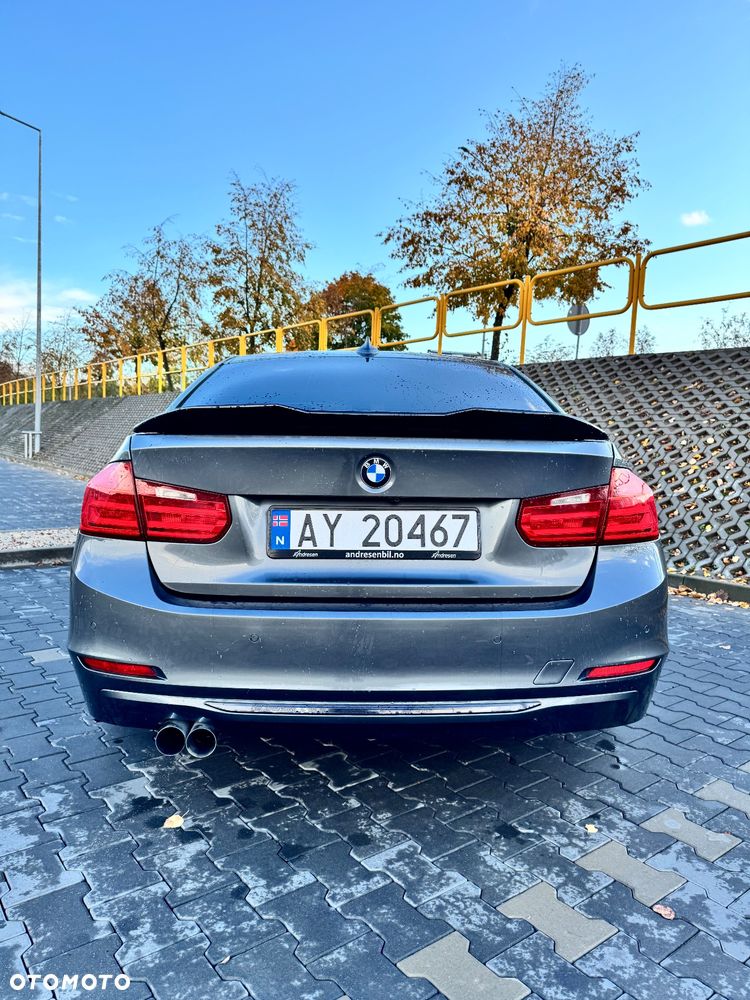 BMW Seria 3 316d Sport Line - 11