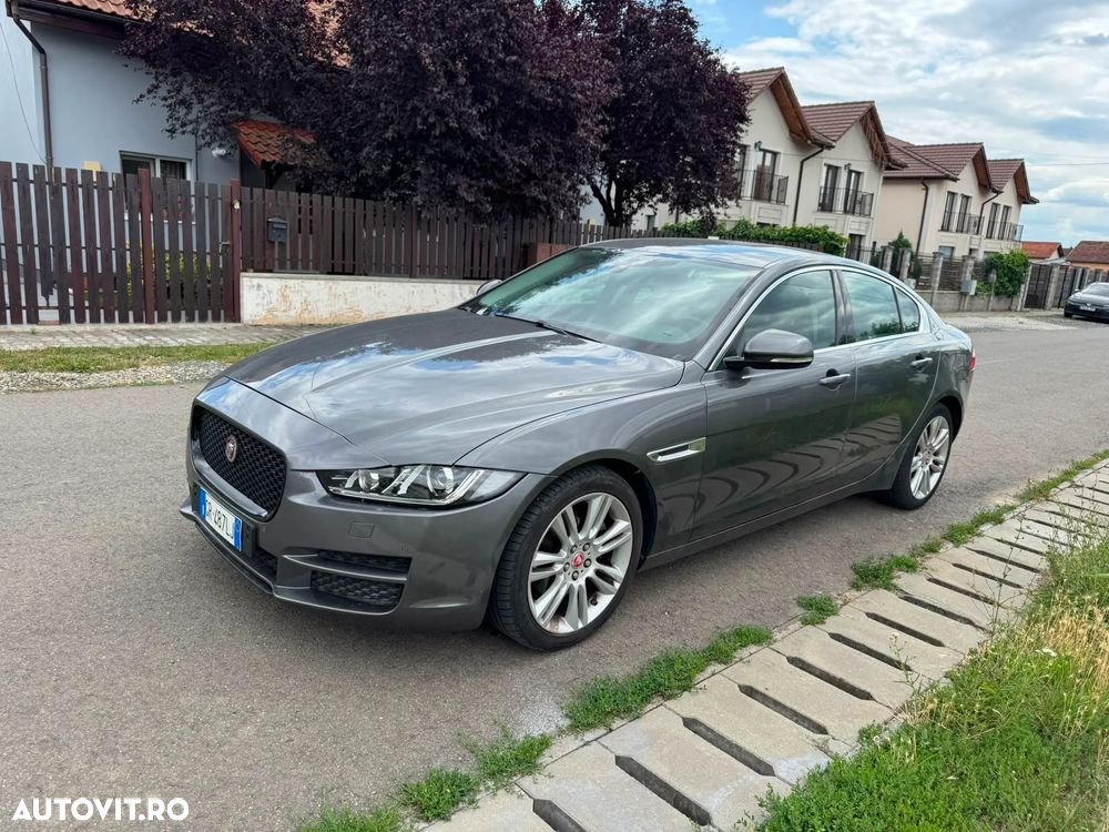 Jaguar XE - 5