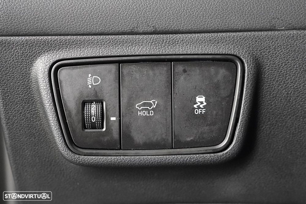 Hyundai Tucson 1.6 CRDi Vanguard DCT - 19