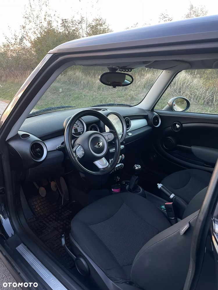 MINI Cooper Standard - 10