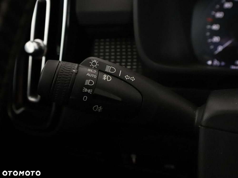Volvo XC 40 D3 AWD R-Design - 34