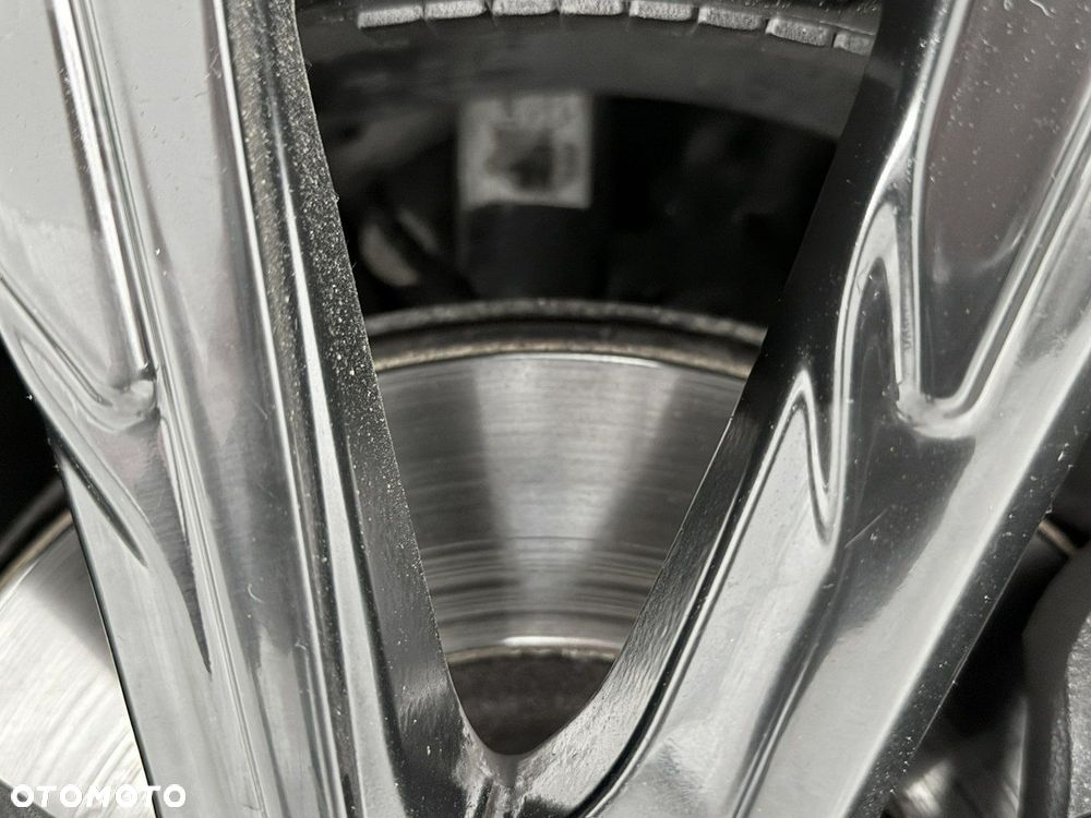 Volvo V40 D3 Drive-E SCR R-Design Momentum - 13
