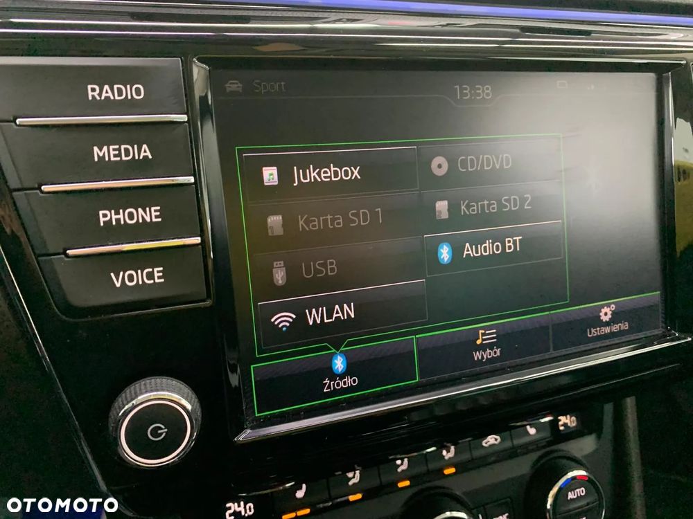 Skoda Superb 2.0 TDI L&K DSG - 36