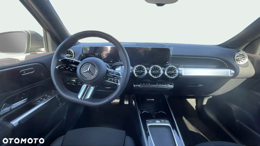 Mercedes-Benz GLB 200 AMG Line 7G-DCT - 6
