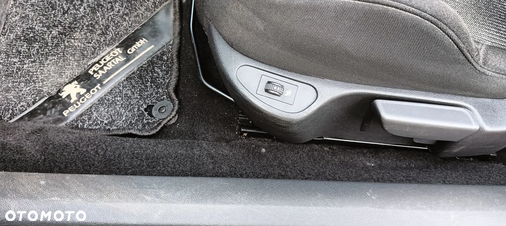 Peugeot 308 CC 2.0 HDi Active - 17