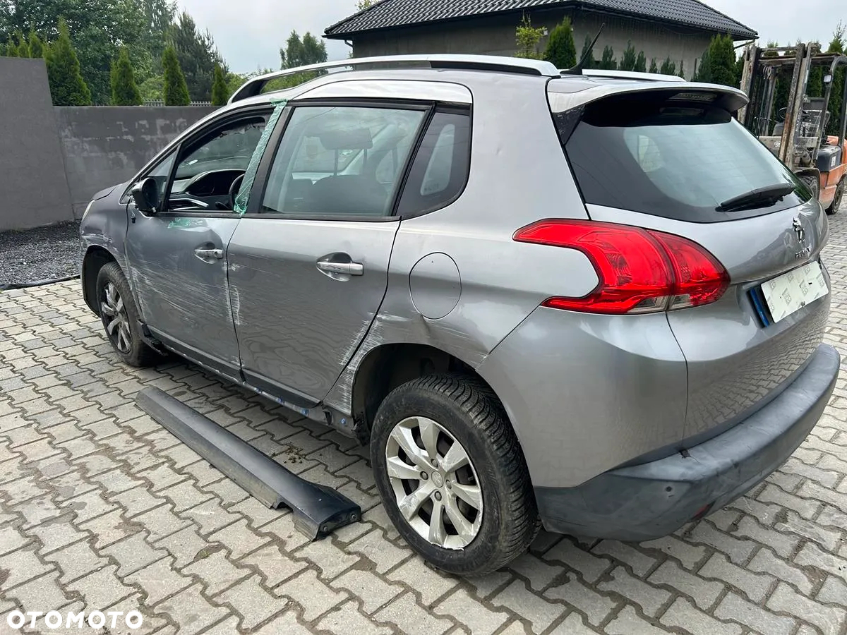 Peugeot 2008 1.6 e-HDi Allure S&S - 4