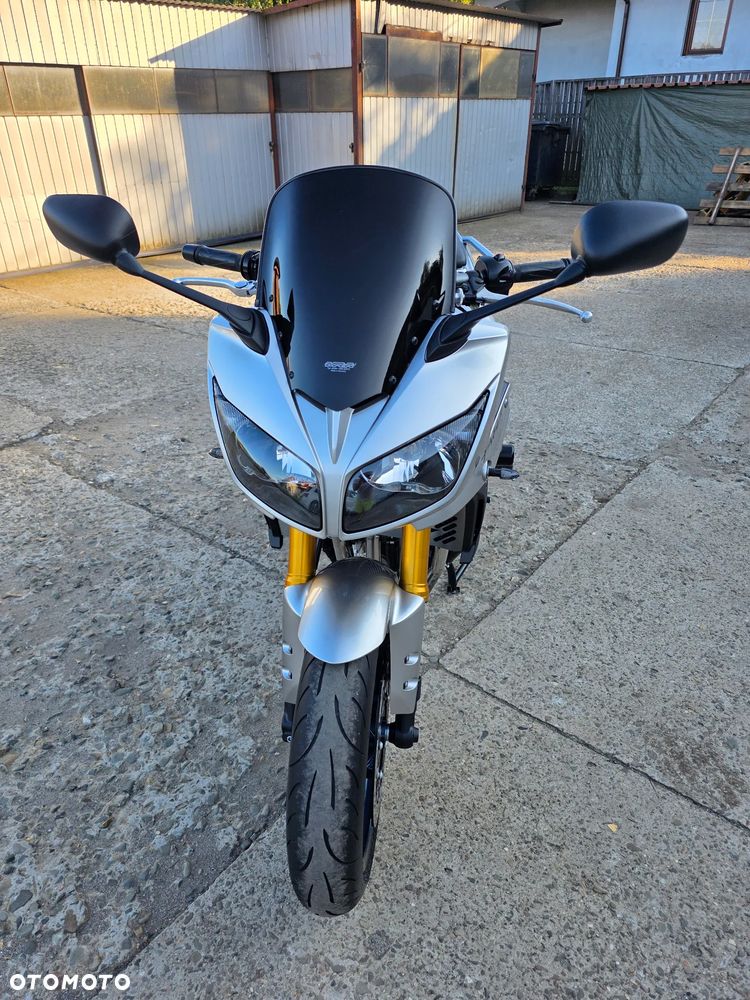 Yamaha FZ - 4