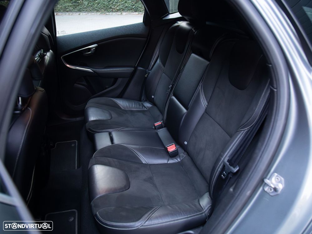 Volvo V40 2.0 D3 R-Design Geartronic - 24