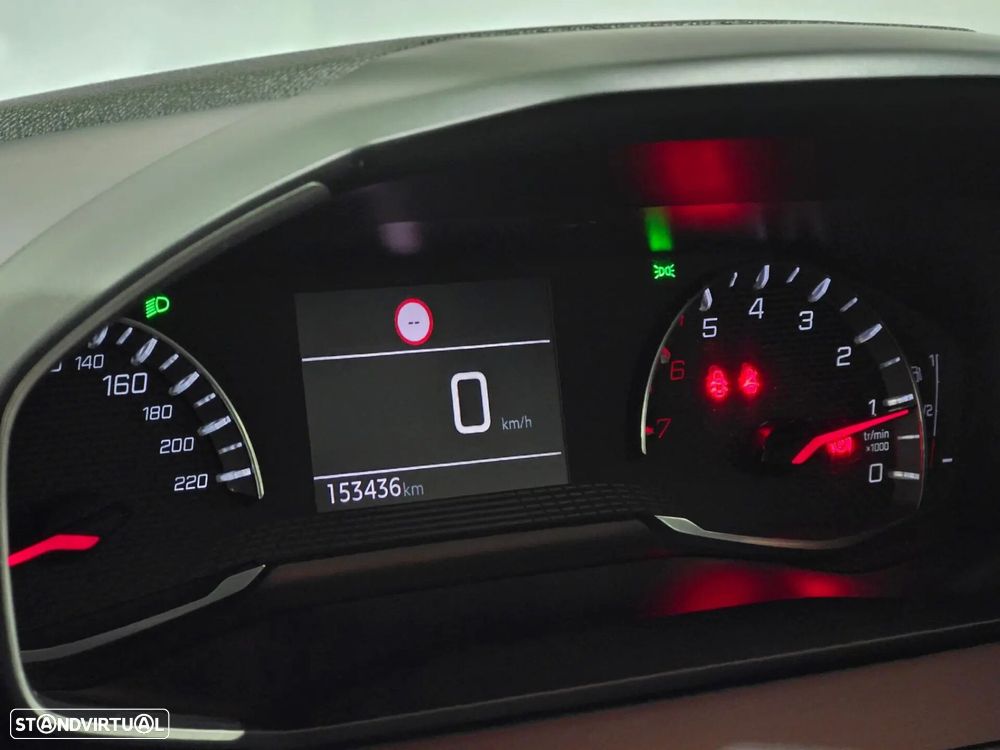 Peugeot 2008 BlueHDi 110 Active - 23