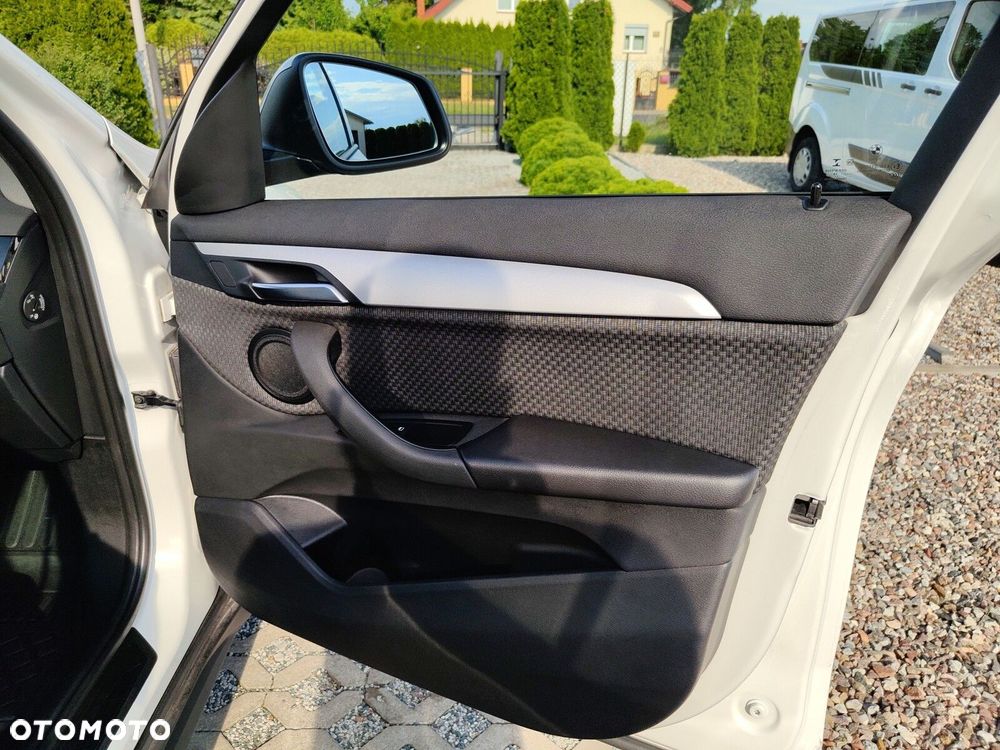 BMW X1 sDrive18i - 23