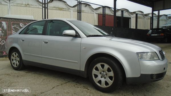 Para Peças Audi A4 (8E2, B6) - 2