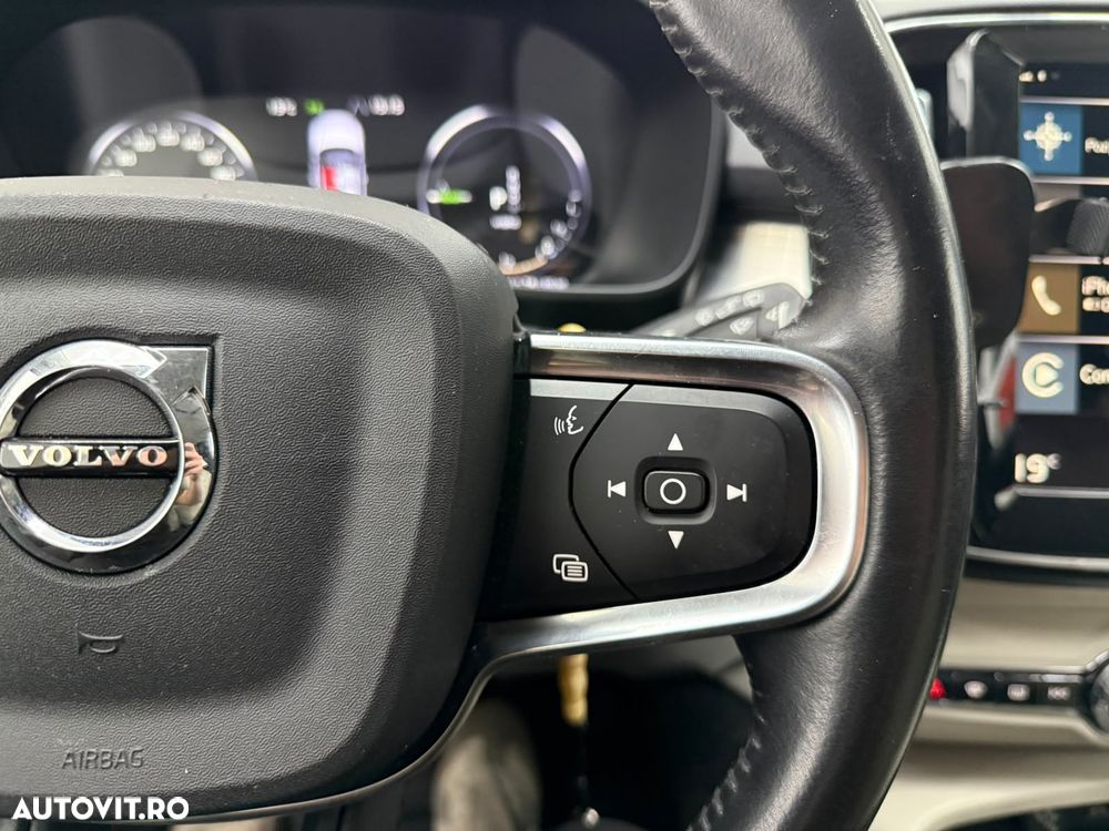 Volvo XC 40 - 22