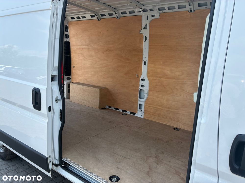 Peugeot Boxer 2023r. Klima Navi L3H2 Tylko 159 tyś km - 11