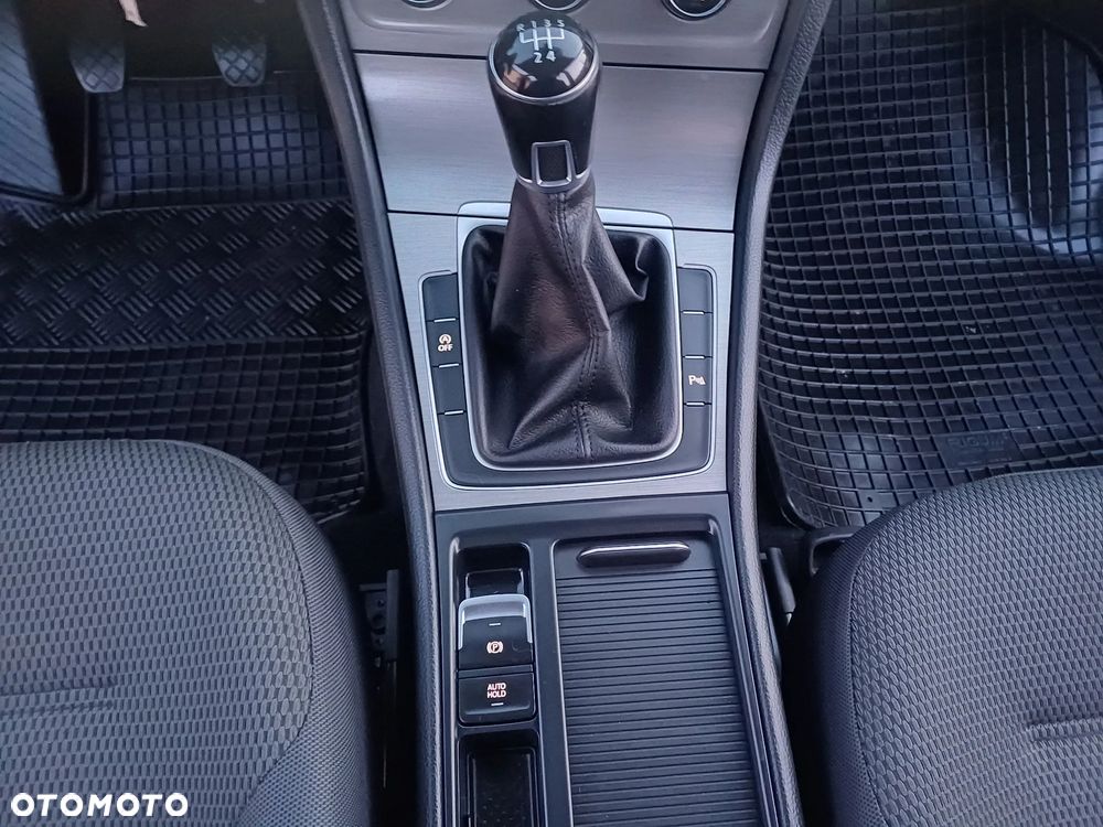 Volkswagen Golf 1.6 TDI (BlueMotion Technology) Comfortline - 16